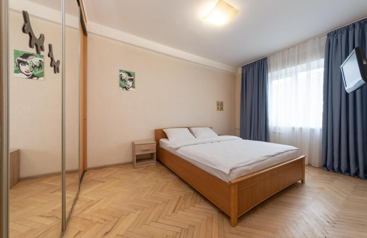 1 Bedroom Apart Near Metro Pecherska Kiev Eksteriør billede