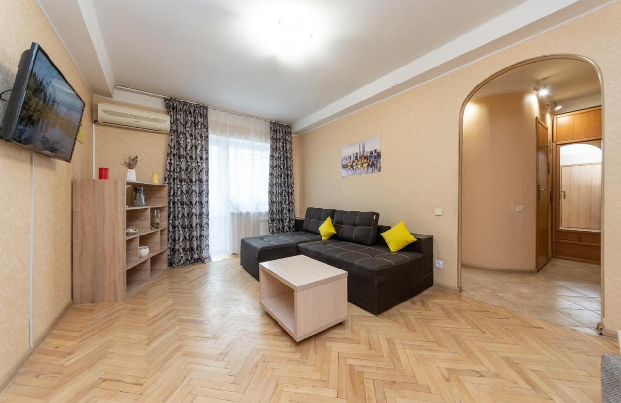 1 Bedroom Apart Near Metro Pecherska Kiev Eksteriør billede