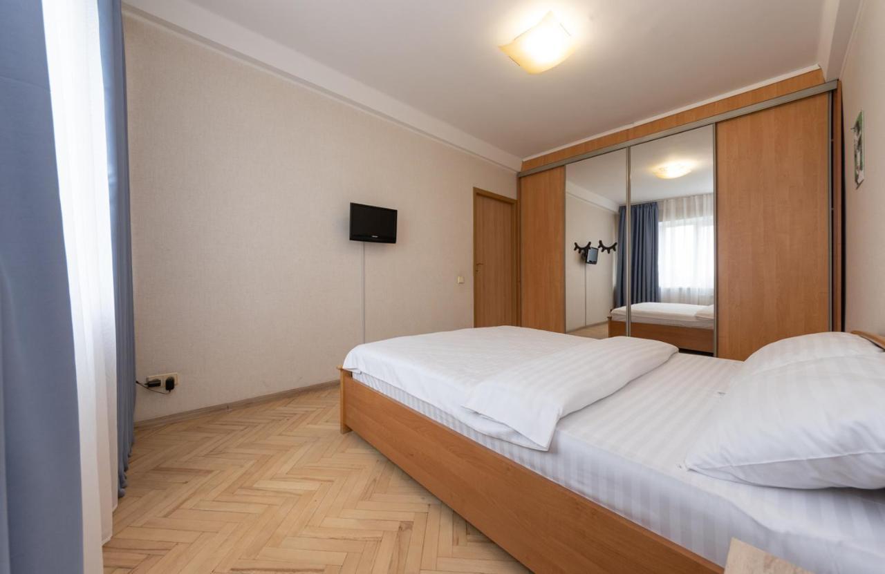 1 Bedroom Apart Near Metro Pecherska Kiev Eksteriør billede