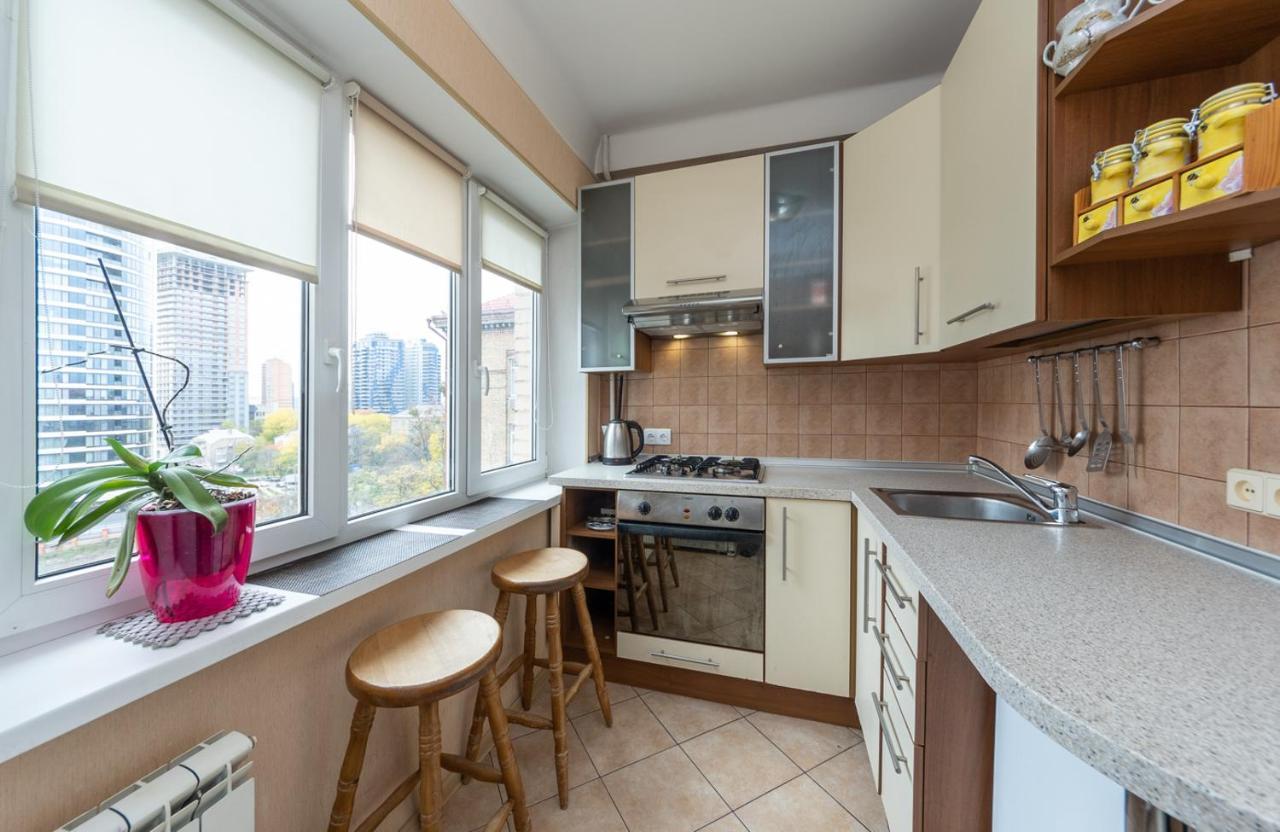 1 Bedroom Apart Near Metro Pecherska Kiev Eksteriør billede